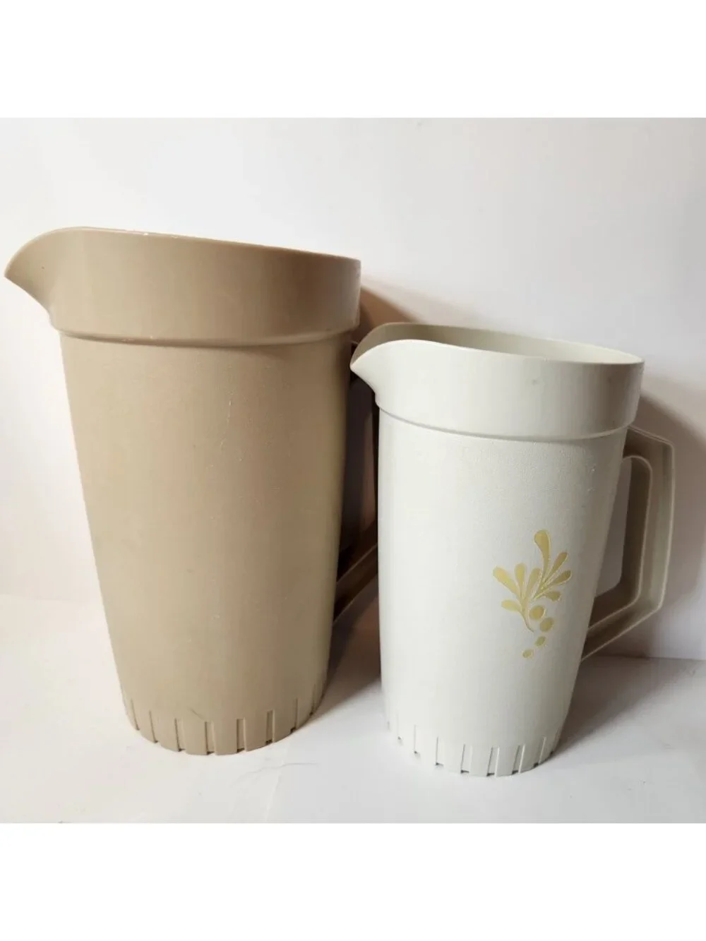 Vintage Tupperware Pitcher Set Tan and White Floral 800-1 874-7‎ Made in Canada